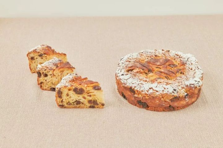 「Raisins Batter Cake」