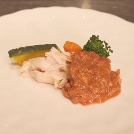 【神奈川県横浜市】結婚式場で愛犬と楽しむ“食×音楽”企画！愛犬用「ピュアキューブ」特別メニューを用意