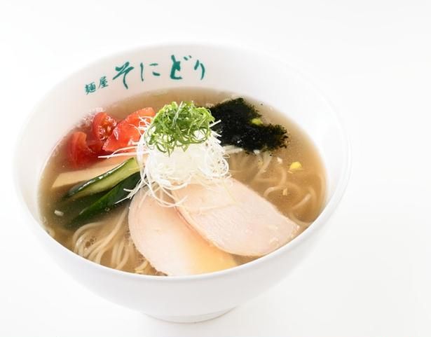 「冷やし煮干し白醤油らーめん」(1200円) 撮影＝EDWARD.K