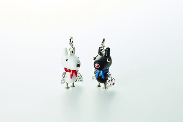 「ロボットチャーム(リサ／ガスパール)」(各6050円、各限定47体)