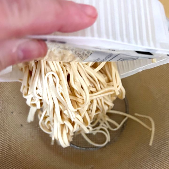 豆腐から作った麺が予想以上に美味しかった◎焼きそばと冷やし中華で実食！