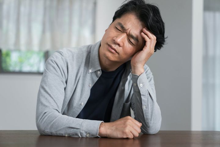 梅雨の時期に眠くなる原因は？