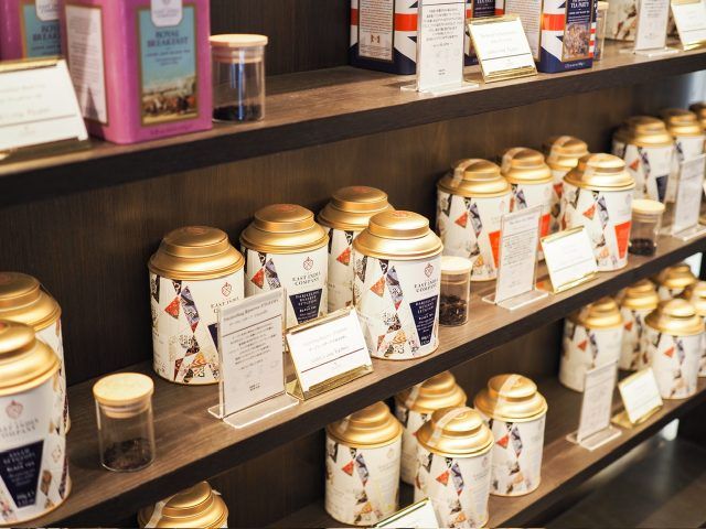 店内の紅茶