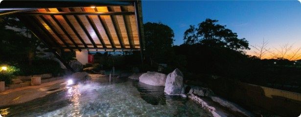 夕暮れどきも美しい 画像提供：カルナパーク花立山温泉