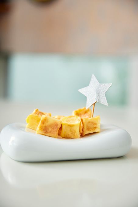 【おやつみたいなごはん】魚の栄養たっぷり！ チーズ味の「はんぺんピカタ」を晩ごはんの前菜に・つなぎごはん3の画像1