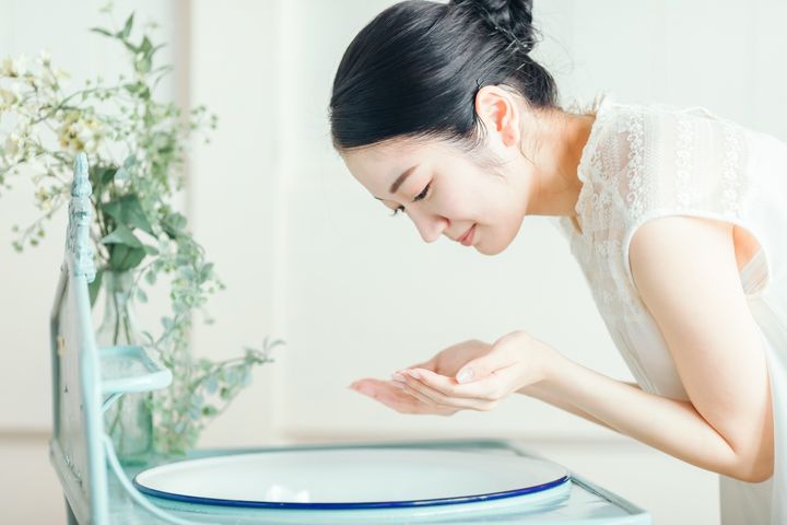 落ちにくいメイクにもなじみやすい、ウォッシャブル コールド クリームの使い方