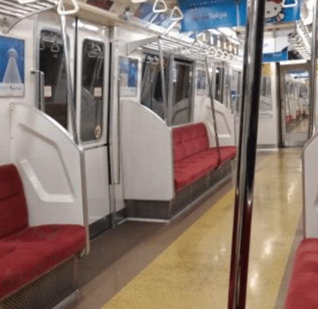 乗客「この辺では当たり前なの？」車内に響き渡る“金属音”… 思わず二度見した“光景”に「信じられなかった」 | TRILL【トリル】