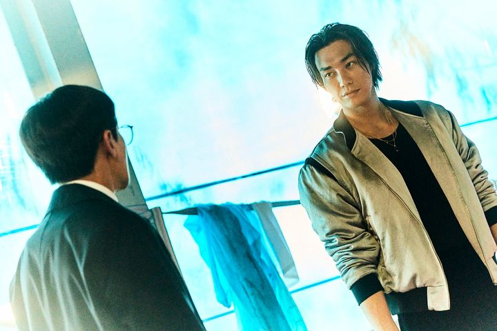 “善人”シン・ハギョン×“悪人”キム・ヨングァンが圧巻の演技！ 悪に染まる男を描いた問題作『悪人伝記』