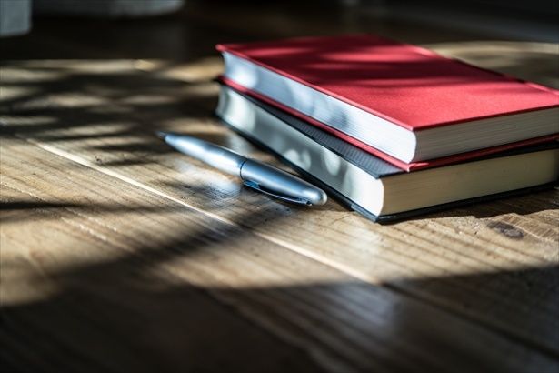  まとまった時間でゆったり読書 Graphs / PIXTA(ピクスタ)