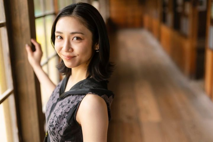 山谷花純2nd写真集『遠距離、現在此。』