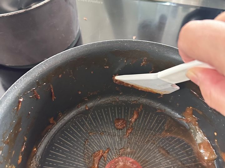 鍋の壁面の汚れも簡単に落とせる