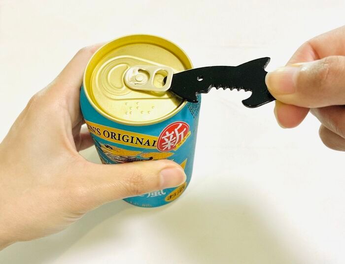 【セリア】ただのキーホルダーじゃない！持っているとヒーローになれる『マルチなサメ』の正体とは？