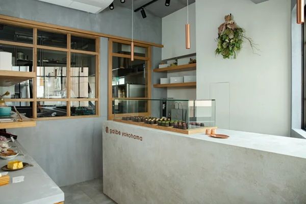 【神奈川県横浜市】『galbe』に旬の桃を丸ごと使用したケーキが登場！夏限定のクッキー缶も