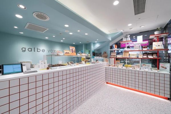 【神奈川県横浜市】『galbe』に旬の桃を丸ごと使用したケーキが登場！夏限定のクッキー缶も