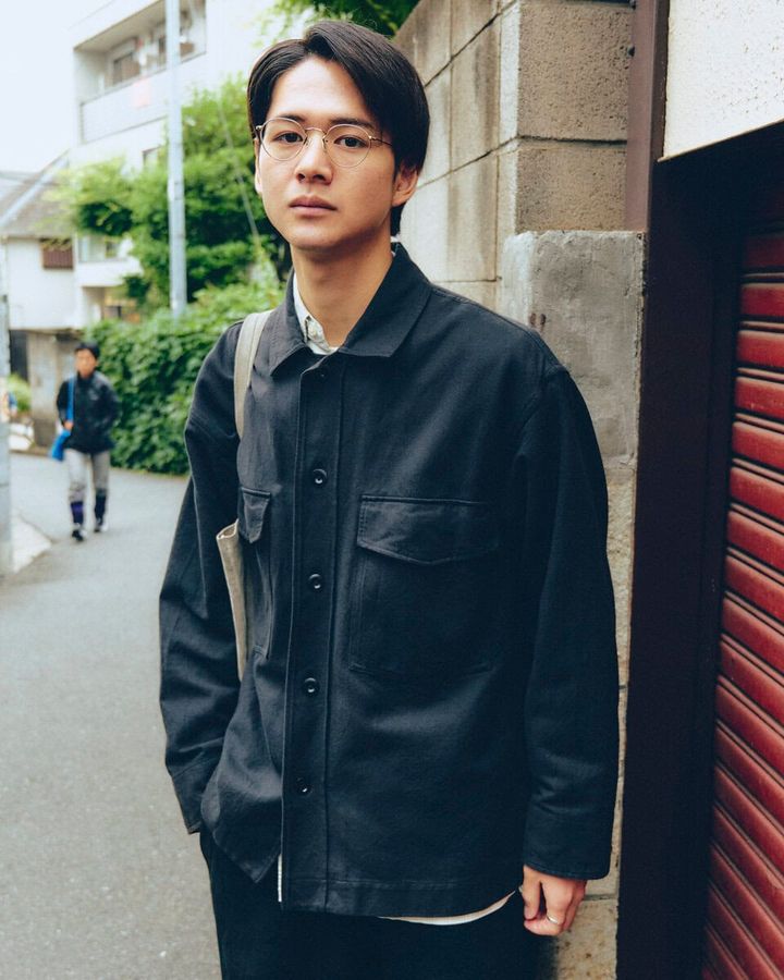 【20代スナップ＠下北沢】夏もほどよくシックに足元を演出するならクラークスが最適