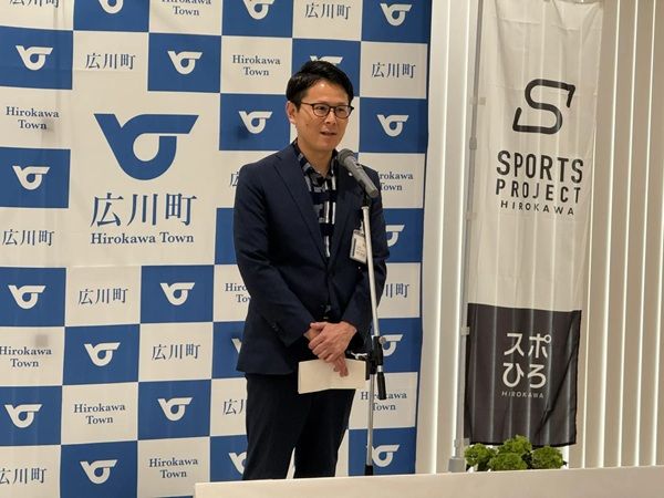 オーレックホールディングスが、福岡県広川町へ福祉車両を寄贈。社会貢献活動の一環