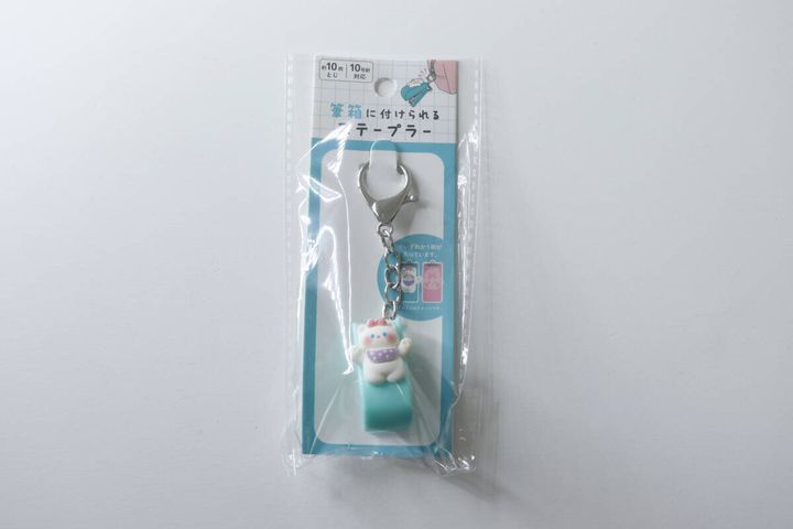 セリアのミニステープラーが透明な袋に入っている