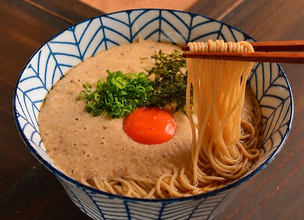 【神奈川県箱根町】昼は蕎麦処、夜は囲炉裏を囲む酒処として営業する「箱根いろり焼 雲助」オープン！