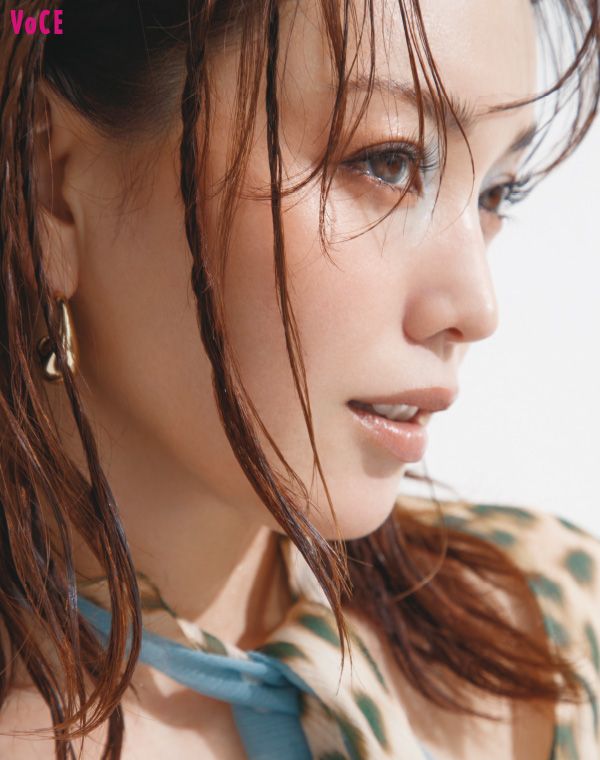 蛯原友里さん