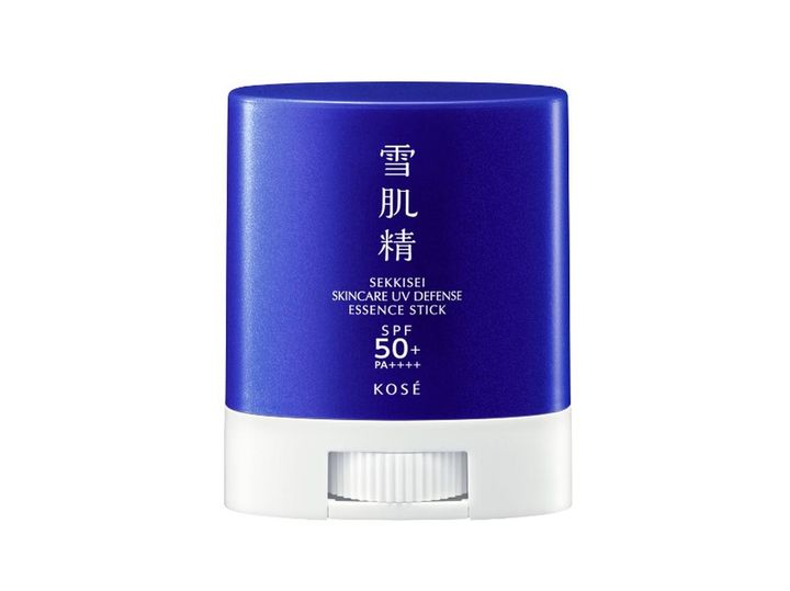 画像: 【マツキヨココカラ＆カンパニー限定品】 雪肌精 スキンケア UV エッセンス スティック 20g ¥2,420（編集部調べ）（コーセー） ◾️SPF50+/PA++++ UV 耐水性★★ ◾️フェイス・ボディ用 ◾️石鹸オフ 出典：コーセー