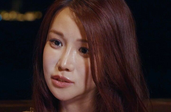 【写真・画像】「セクシー女優をやってるのか」29歳美人経営者、SNS発信が原因で両親と絶縁「4〜5年会ってない」 1枚目