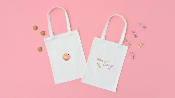 不二家のロングセラー「ミルキー」「カントリーマアム」がトートバッグや巾着に！