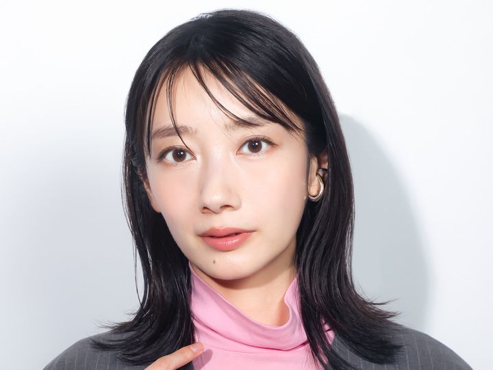 2026年春ドラマ「演技が光っていた主演女優」ランキング第1位：波瑠（『月夜行路 ―答えは名作の中に―』） クランクイン！ 写真：米玉利朋子（G.P. FLAG inc） width=