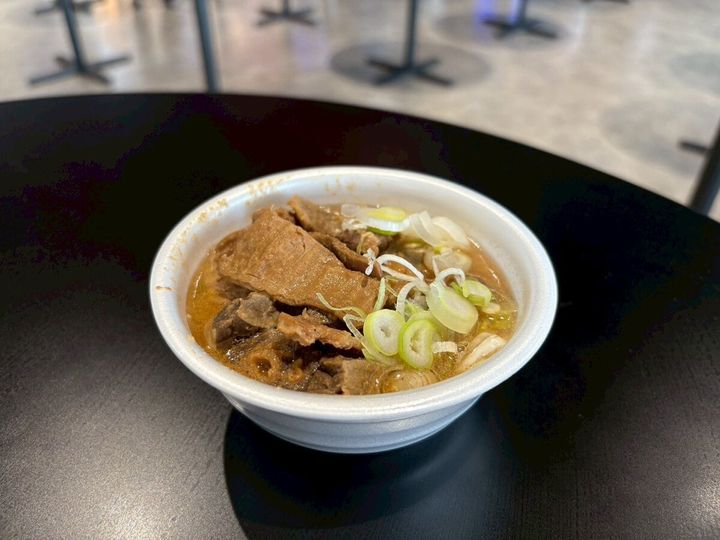 煮込みの店「おおこし」 牛もつ煮込み