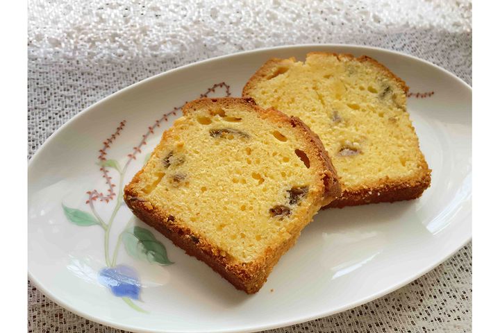 取り出した梅の実をアップサイクルしたパウンドケーキ。ケーキの生地に梅酒や梅シロップを加えると、さらに風味が増します。