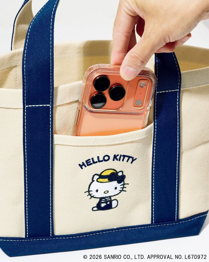 麦わら帽子のハローキティ付録「キャンバス風ランチトート」リンネル8月号は、スマホも収納できるポケット付き