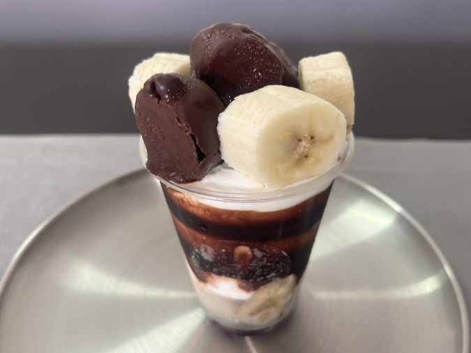 Moon ice （ムーンアイス）夜アイス専門店 チョコバナナ