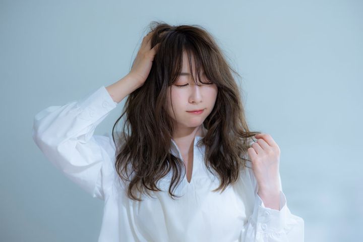 梅雨の時期に髪を上手にセットするには？（画像はイメージ）