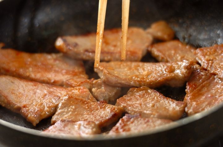 豚肉のニンニクみそ焼きの作り方1
