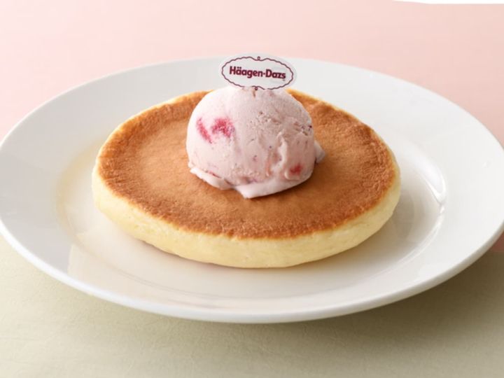 「パンケーキ With ハーゲンダッツ ストロベリー」