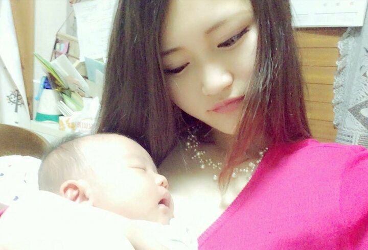 【写真・画像】13歳で妊娠したリアル“14才の母”、生後2ヶ月で彼氏と破局「産後のホルモンバランスで…」 1枚目