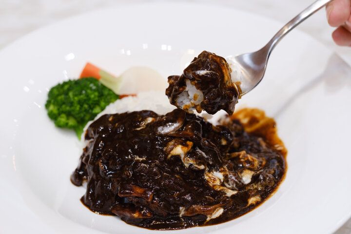 東京駅の赤レンガに包まれる特等席へ。「TOKYO STATION CAFE -THE NORTH DOME-」で楽しむカフェ時間♪