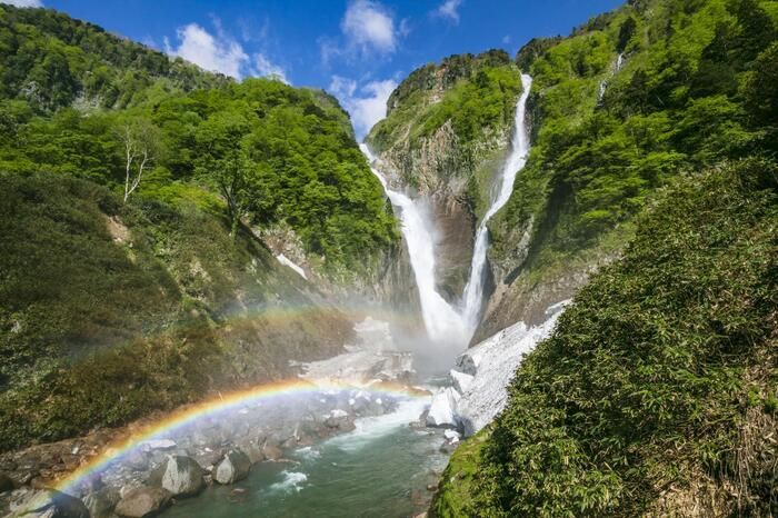 この夏は富山へ！絶景・旬グルメ・新観光ルートまで『水の王国・とやま』の夏旅ガイド♪