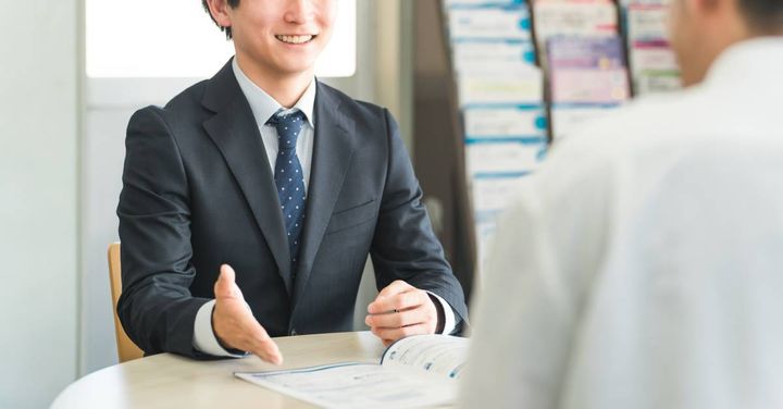 説明する人