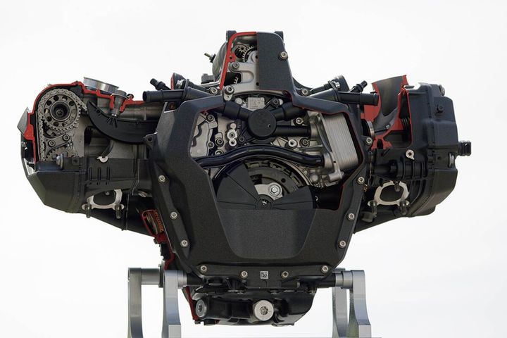 bmw 水平対向 エンジン 歴史