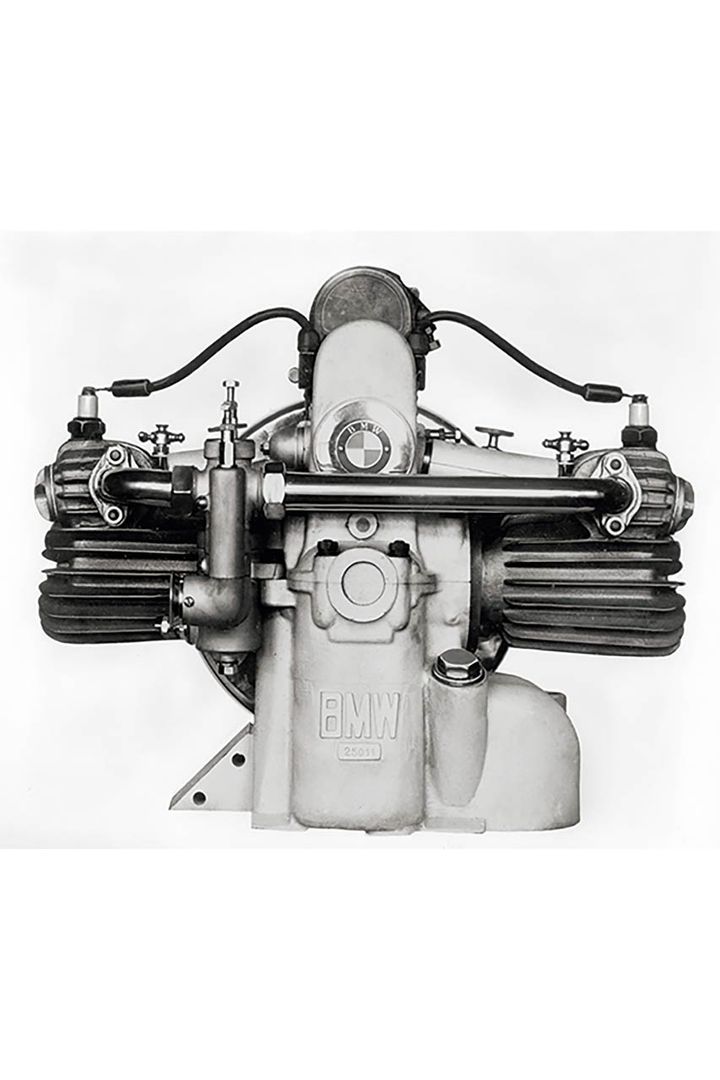 bmw 水平対向 エンジン 歴史