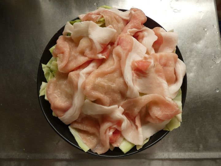 電子レンジで完成！「豚しゃぶとトマトのマヨマスタード和え」