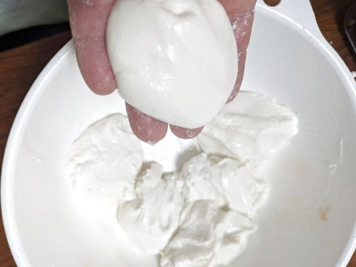 白玉粉・砂糖・水をよく混ぜる。