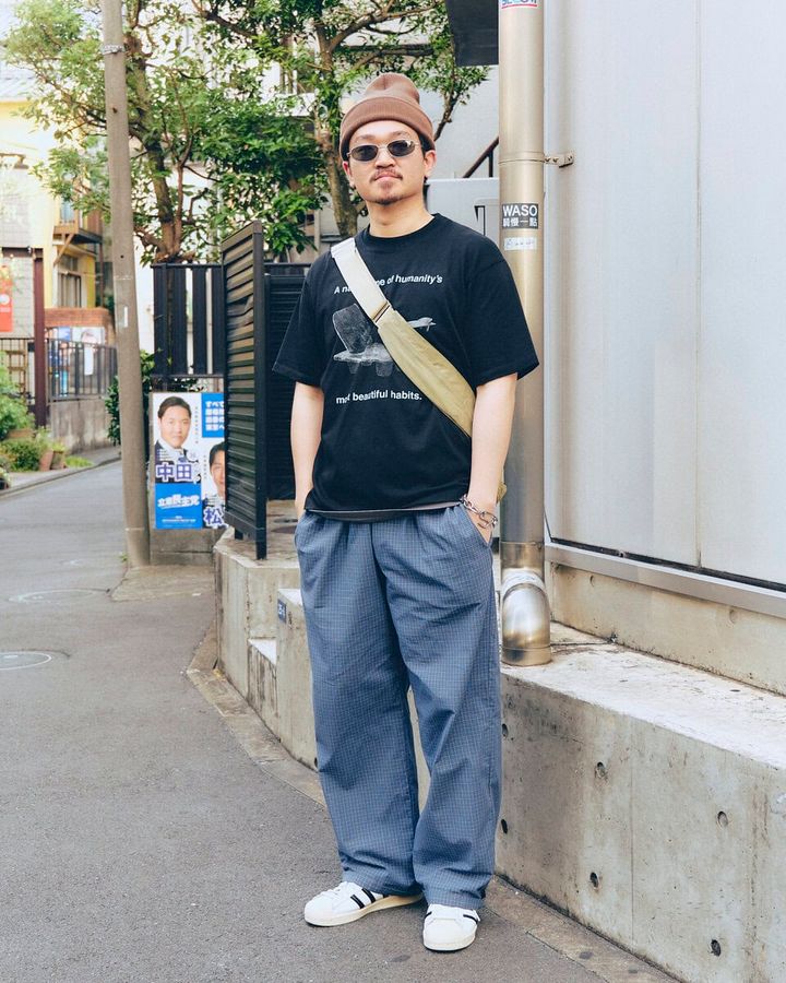 【20代スナップ＠原宿】ニットキャップにチェックパンツ…アクセントに事欠かない休日コーデ