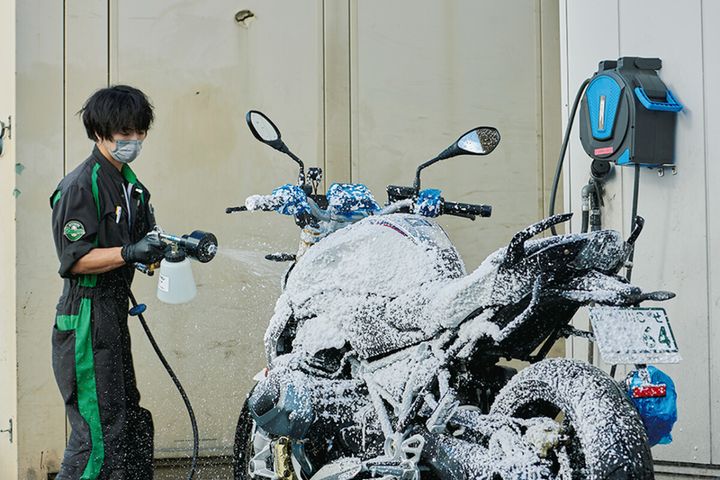 きれいにするだけじゃない！愛車の寿命を伸ばしトラブルを防ぐ「触る点検」のすすめ｜メンテナンス入門ガイド