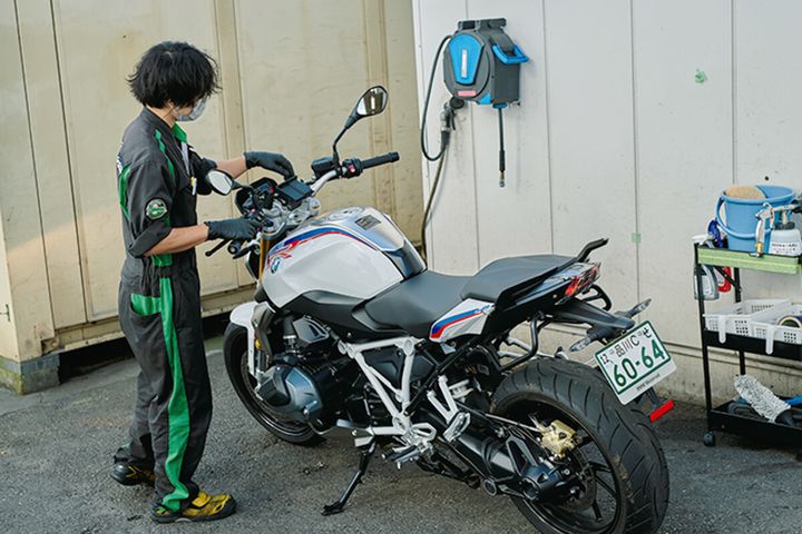 きれいにするだけじゃない！愛車の寿命を伸ばしトラブルを防ぐ「触る点検」のすすめ｜メンテナンス入門ガイド