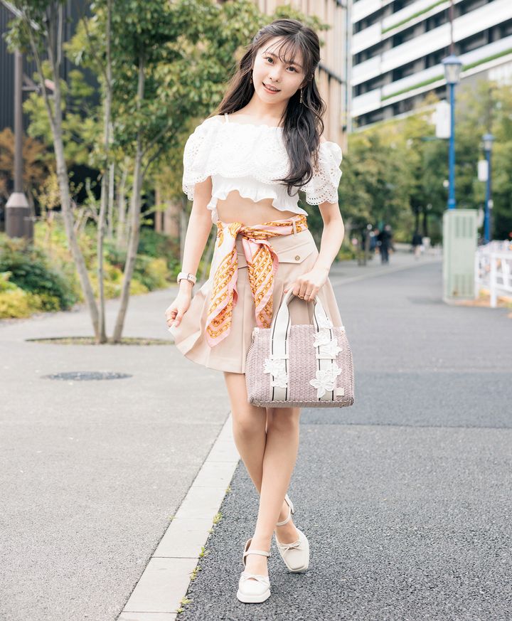 肌見せSNAP 内山愛花