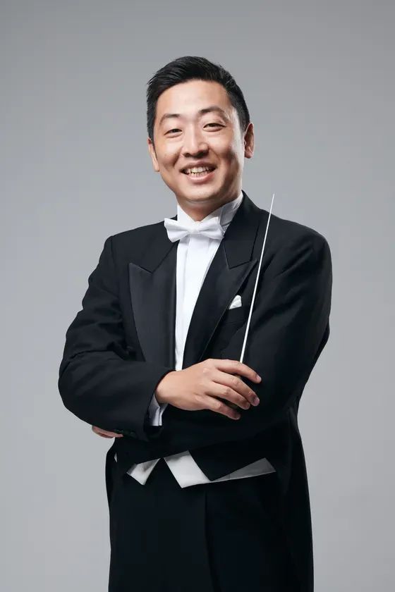 横山奏(C)平舘平