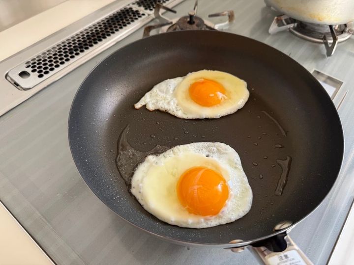 目玉焼きを焼いておく