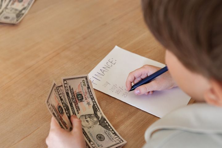 子どもの自立心を育てる「家事分担」と「お小遣い制」とは？アメリカの家庭に見習うべき、親の姿勢