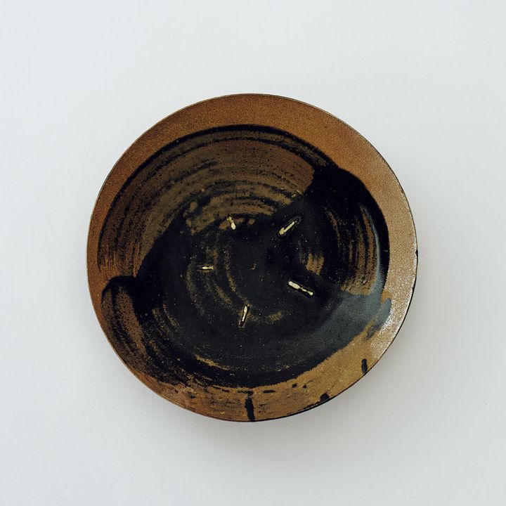 石黒宗麿／黒釉刷毛目皿